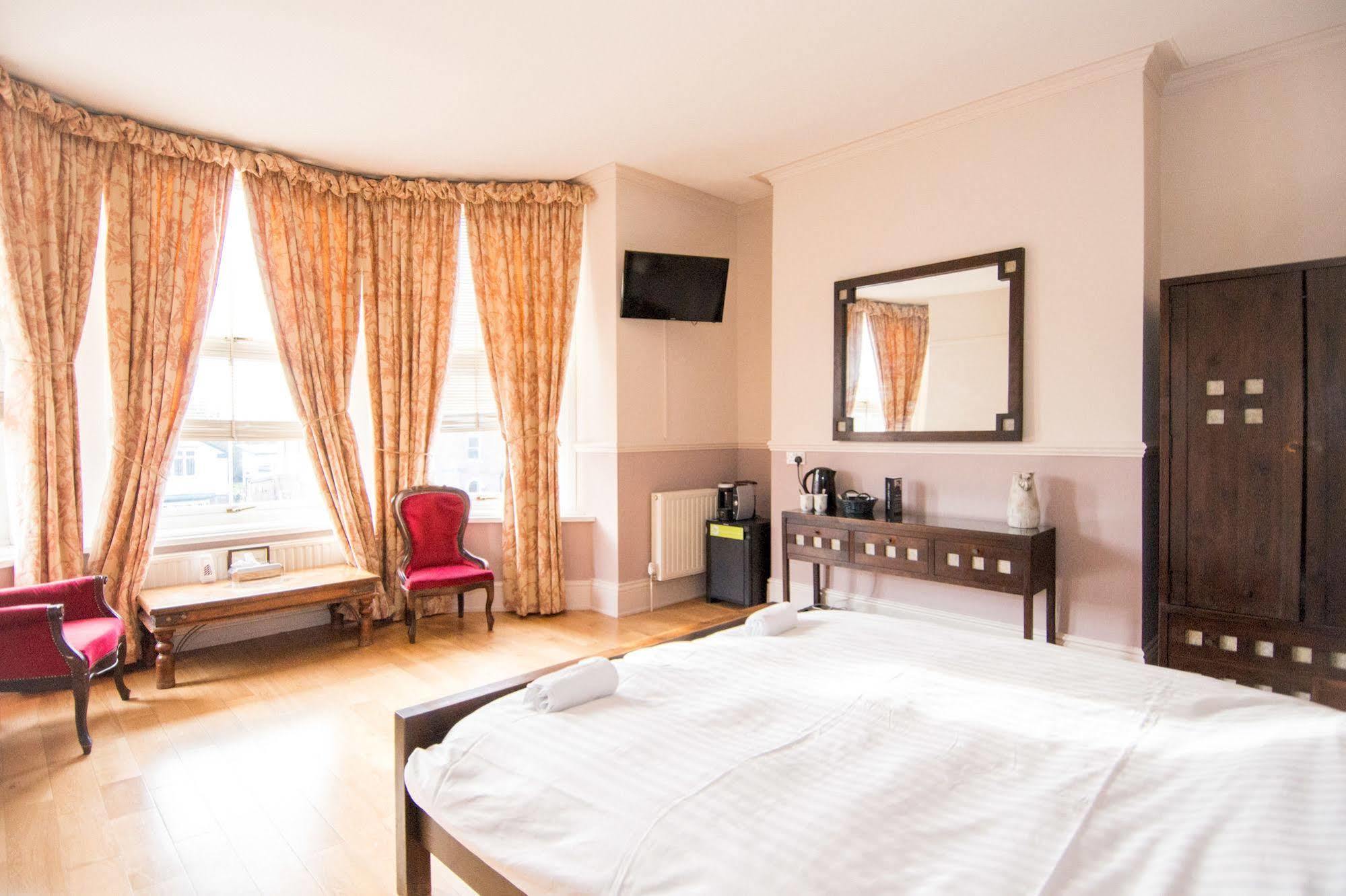 The York Hotel 伍尔弗汉普顿 外观 照片