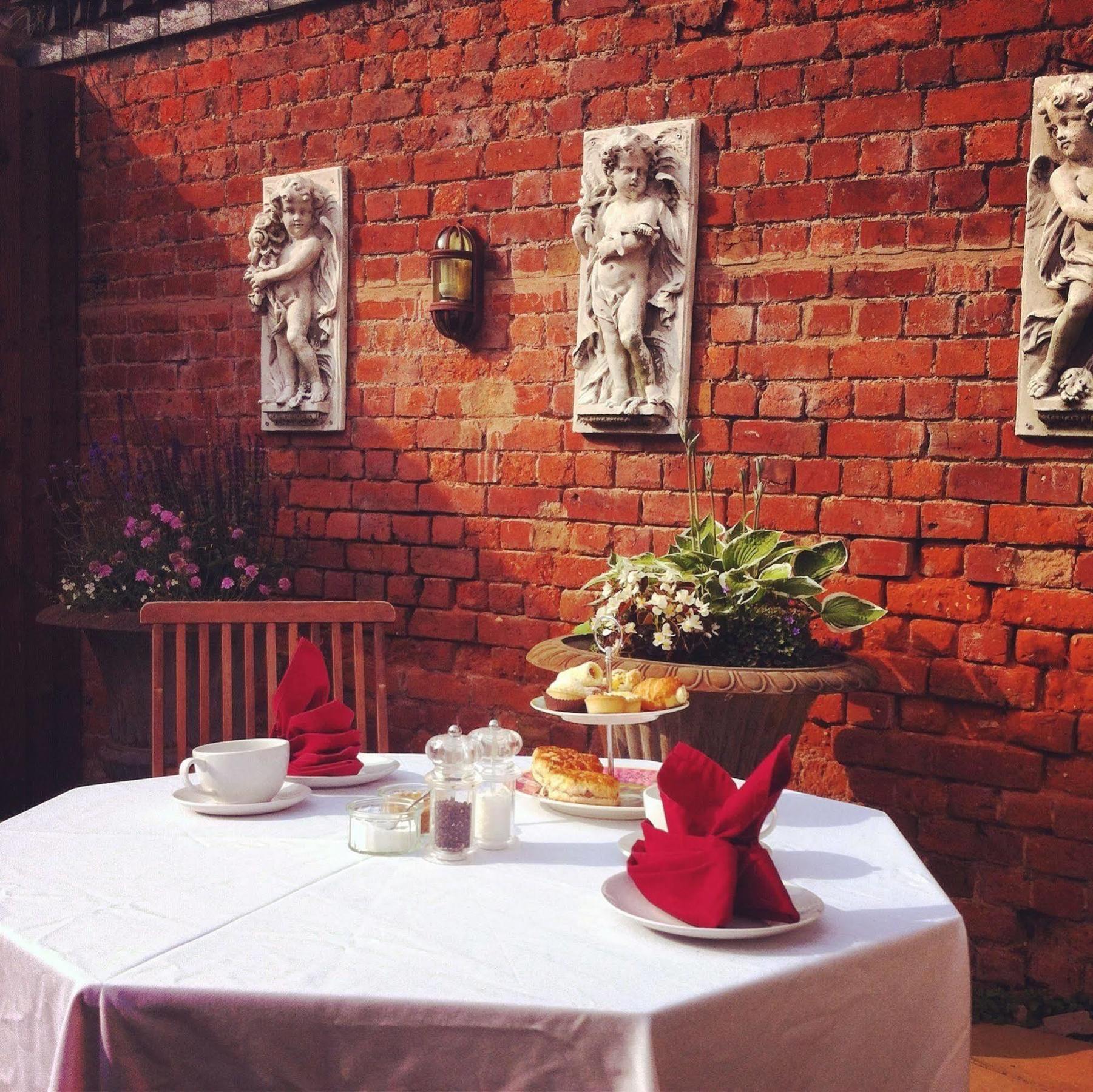 The York Hotel 伍尔弗汉普顿 外观 照片